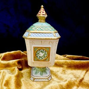 Vintage Fitz and Floyd Gregorian Collection pedestal sugar jar with a lid